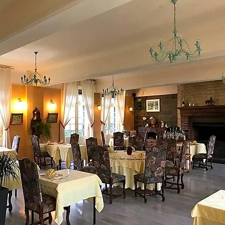Logis & Restaurant - De La Foret 3*