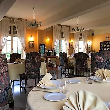 Logis & Restaurant - De La Foret Ξενοδοχείο